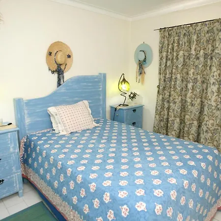 Apartment One Bedroom With Sea View Shared Pool And Terrace At Portimao